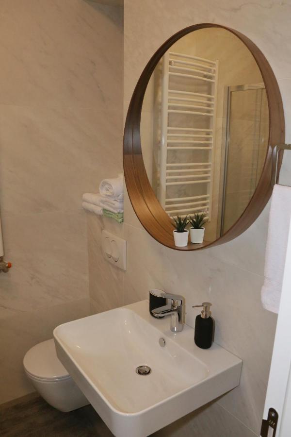 Apartman Natasa Sa Podzemnom Garazom バニャ・ルカ エクステリア 写真